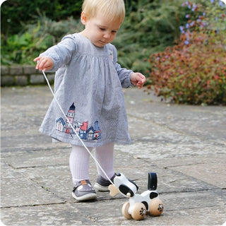 Classic World Pull Along Dog