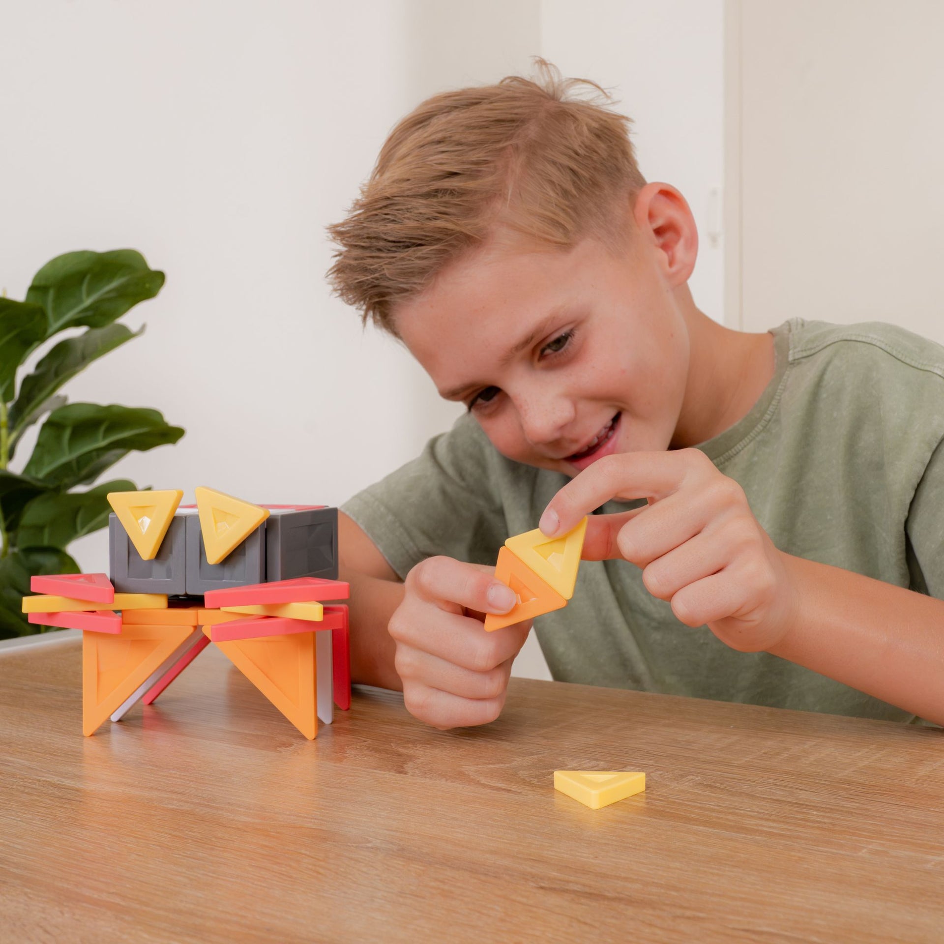 CONNETIX Magnetic Tiles 36 Piece Pro Build-It Creatures Set