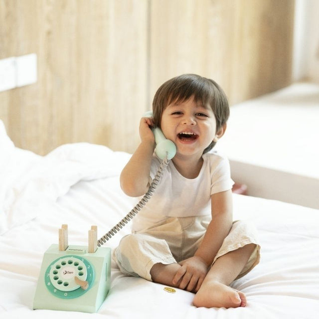 Classic World Play Telephone