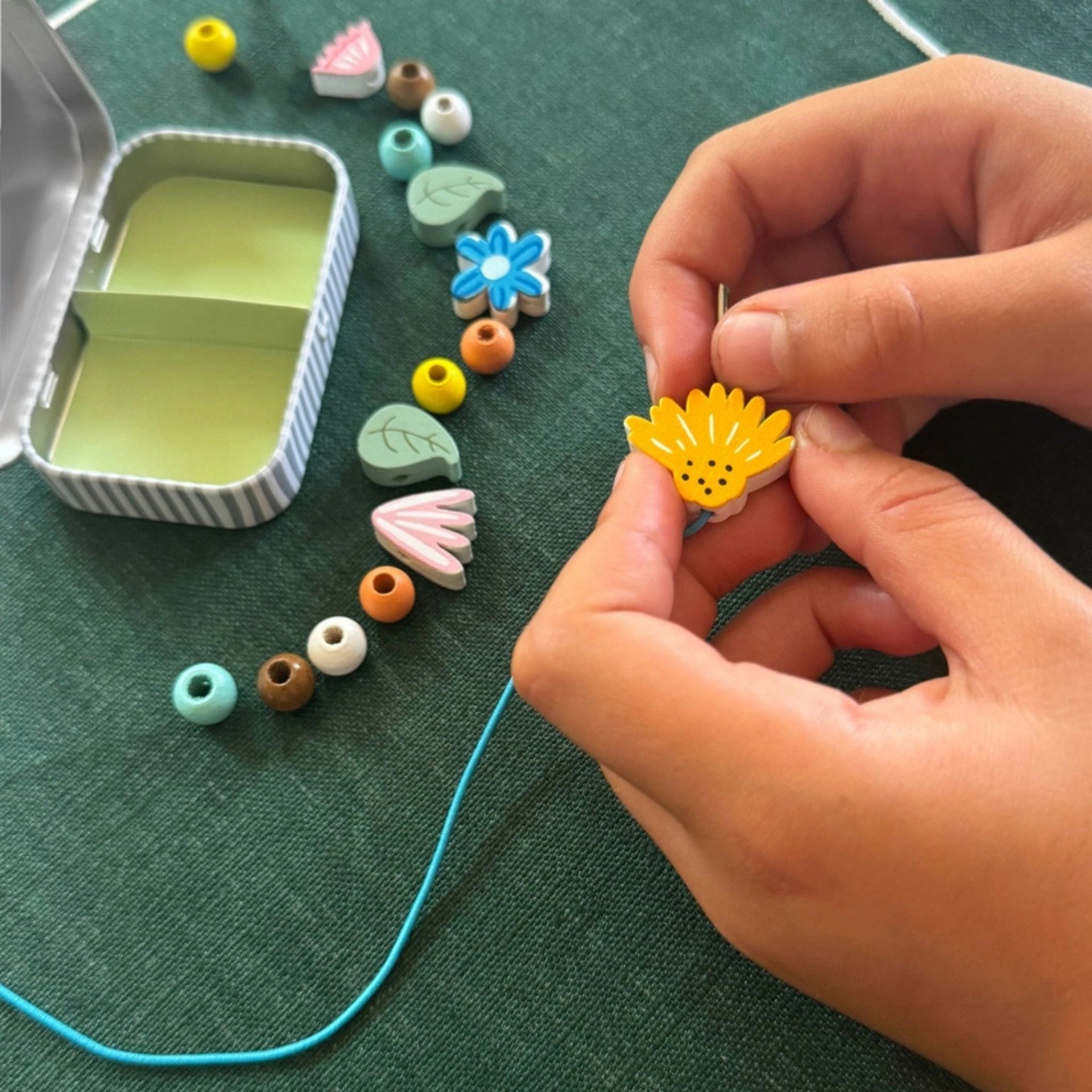 Cotton Twist Wildflower Bracelet Gift Tin