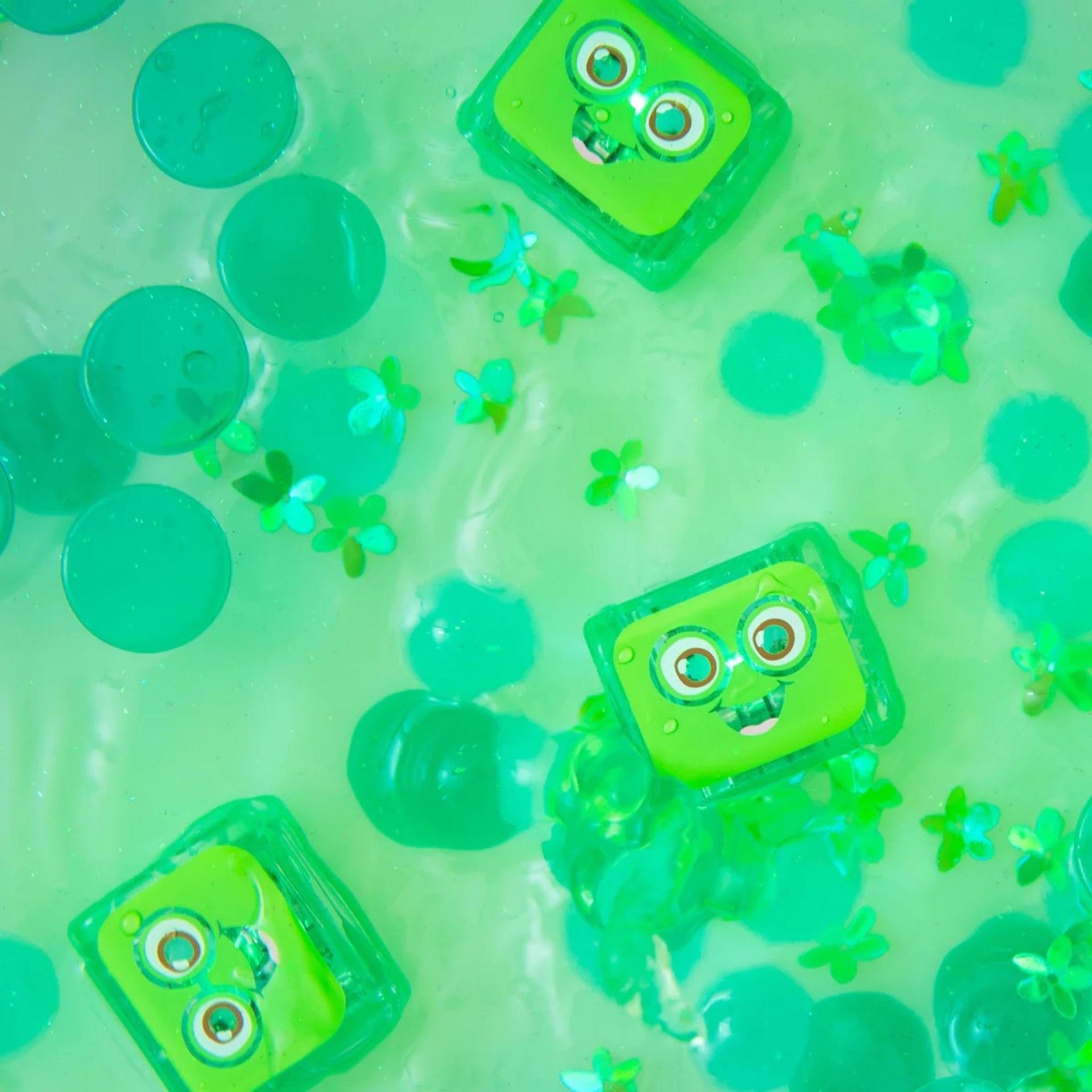 Glo Pals Light Up Cubes