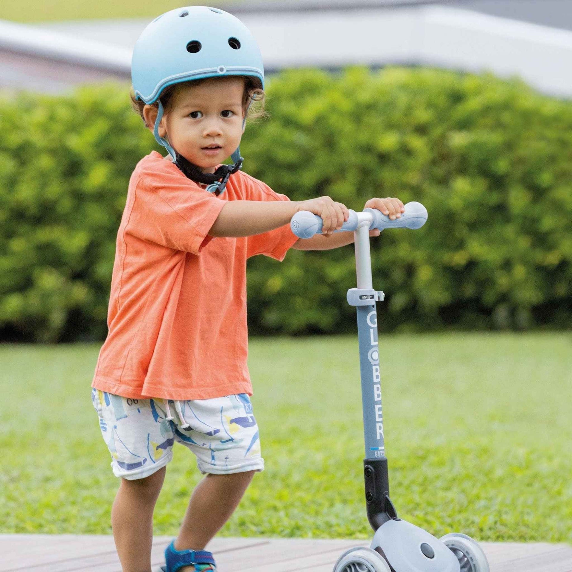 Globber GO-UP Helmet With Lights 45-51cm - Pastel Blue