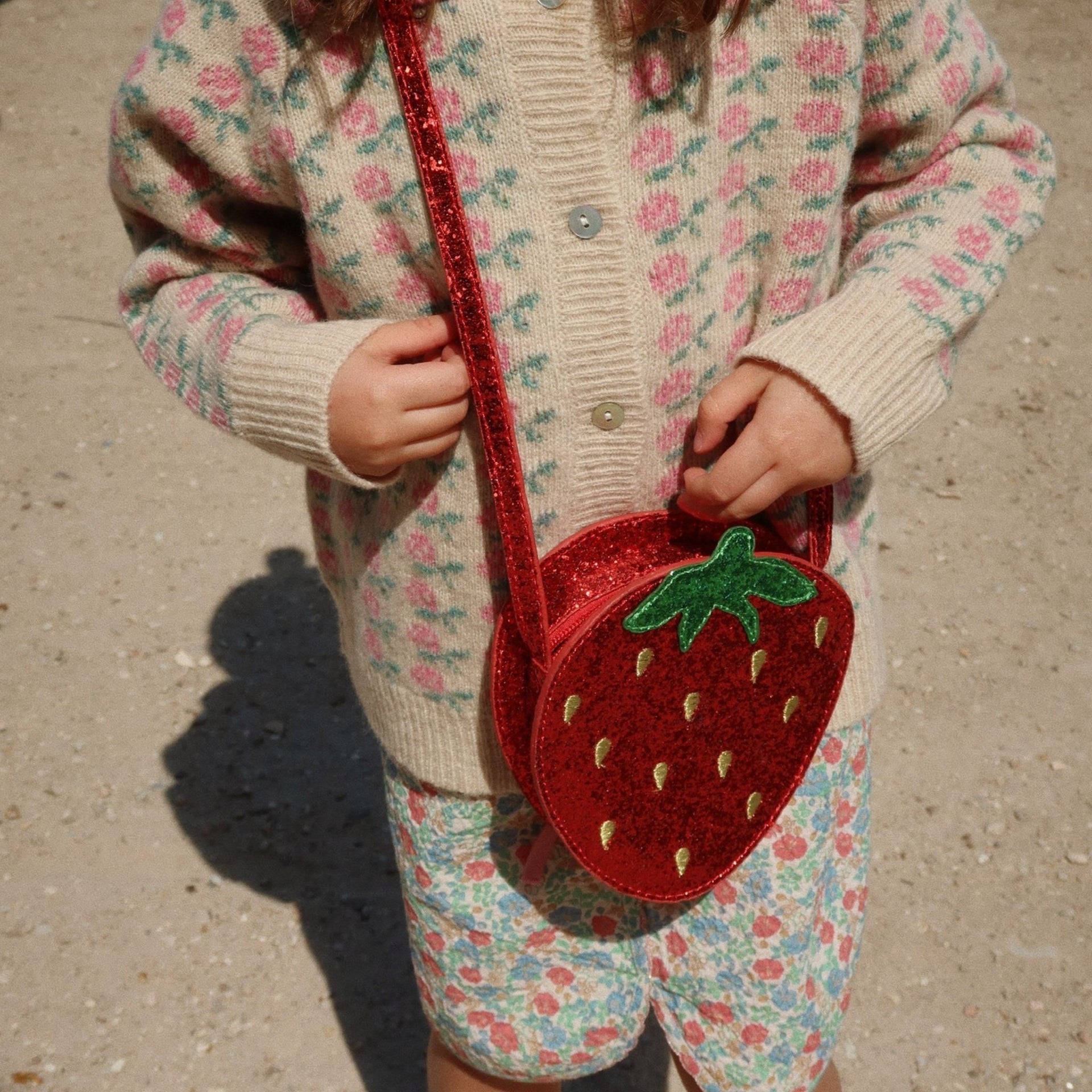 Konges Sløjd Tut Strawberry Shoulder Bag
