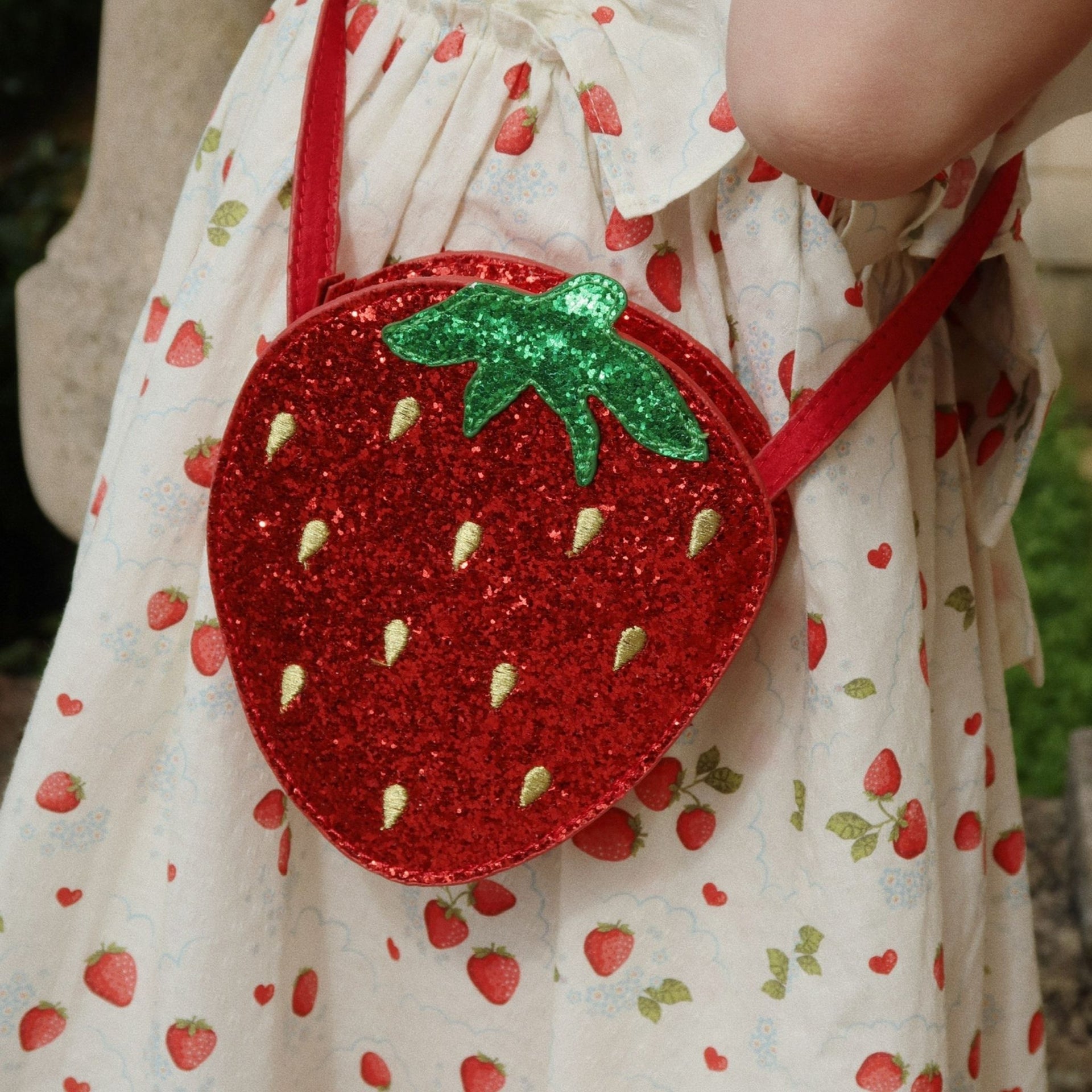 Konges Sløjd Tut Strawberry Shoulder Bag