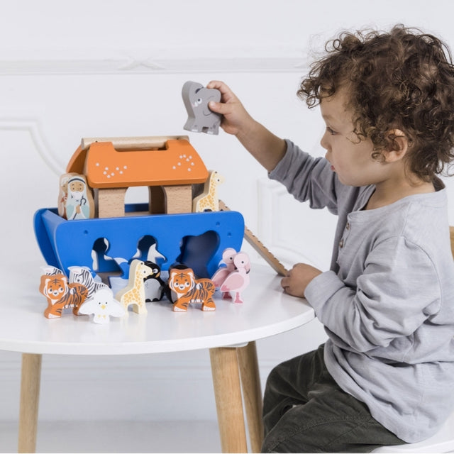 Le Toy Van Noah's Shape Sorter Ark