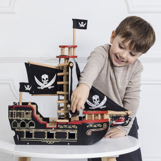 Le Toy Van Barbarossa Pirate Ship