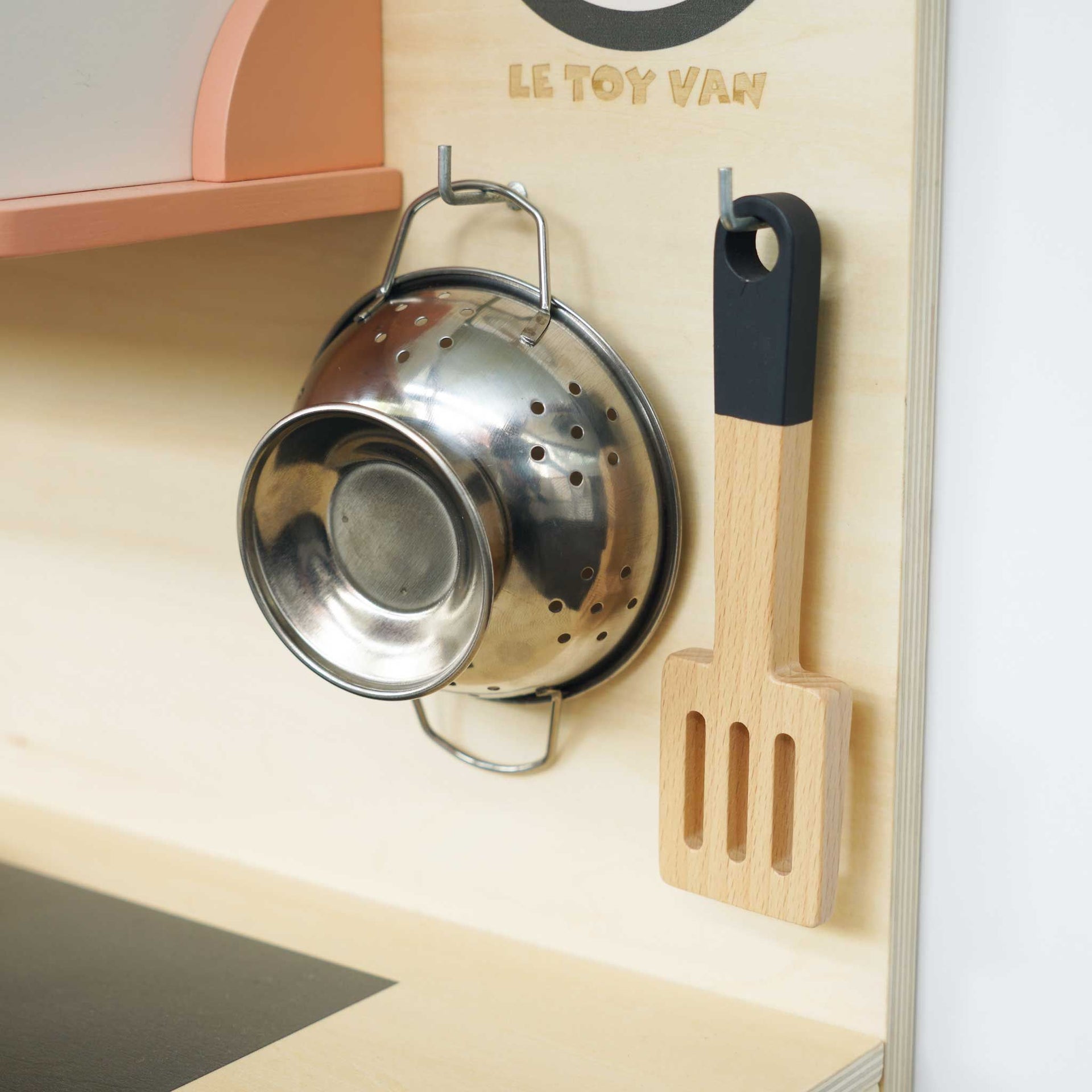 Le Toy Van Rattan Family Wooden Play Kitchen