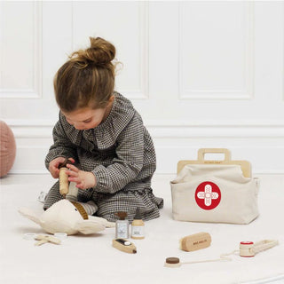 Le Toy Van Animal Vet Set