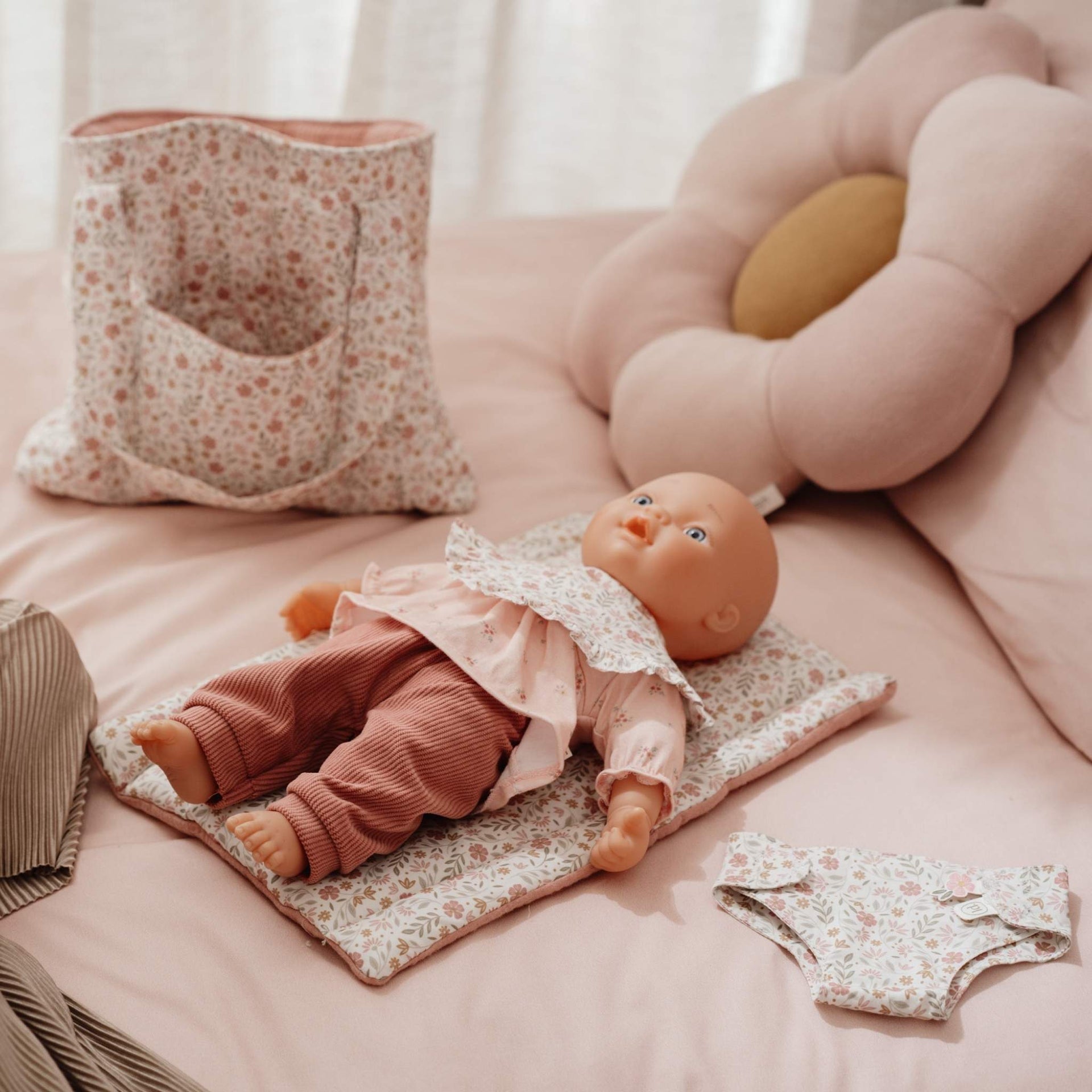 Little Dutch Doll Nursery Bag Set