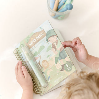 Little Dutch Water Magic Book - Safari Friends Jim