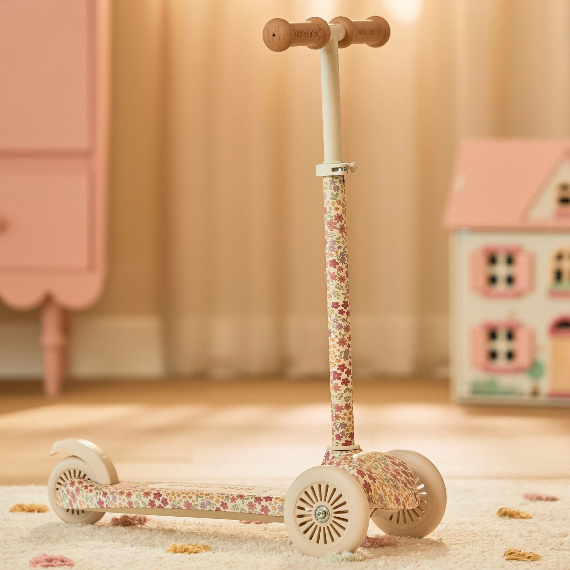 Little Dutch Scooter - Off White Sunny Flowers