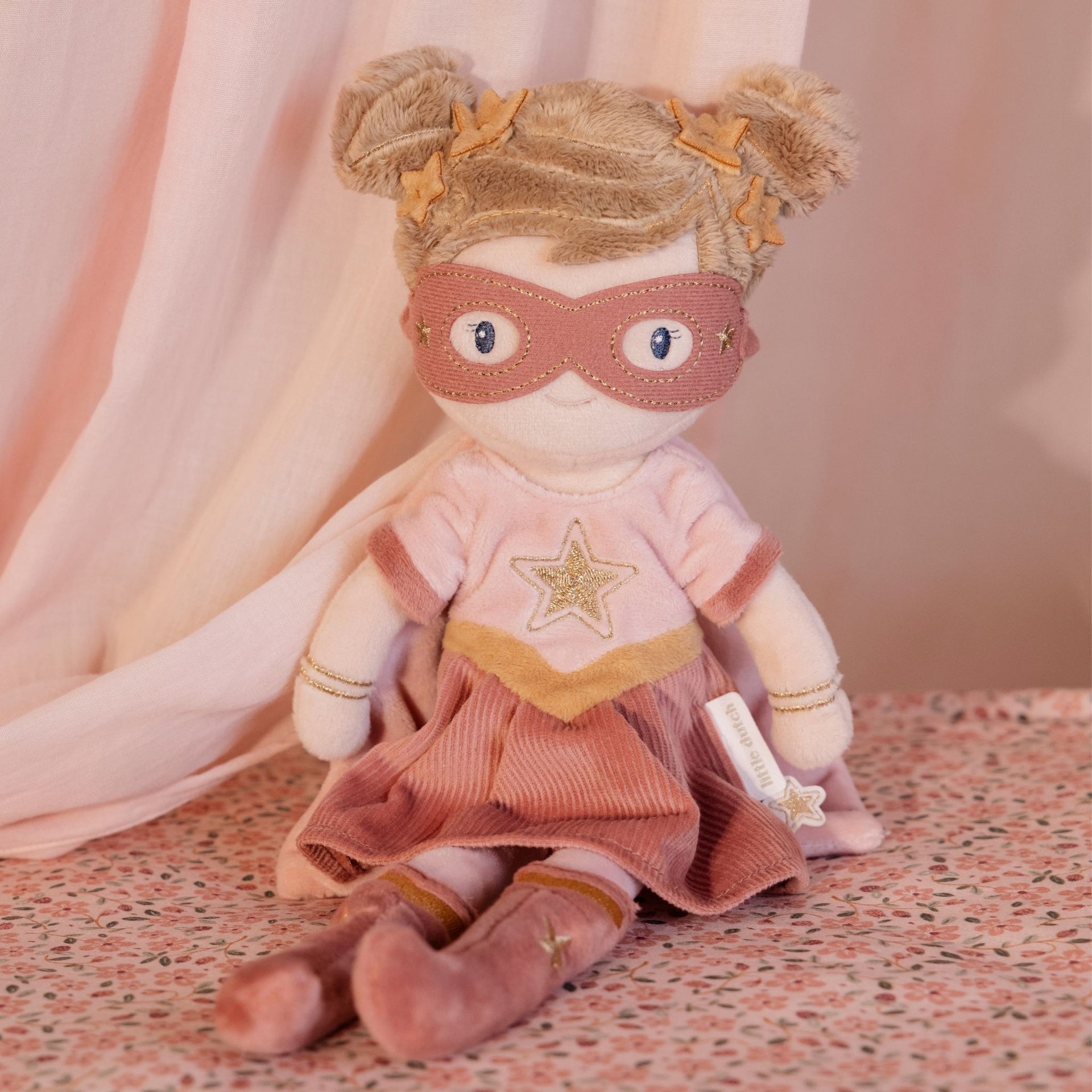 Little Dutch Cuddle Doll Superhero Rosa - 35cm