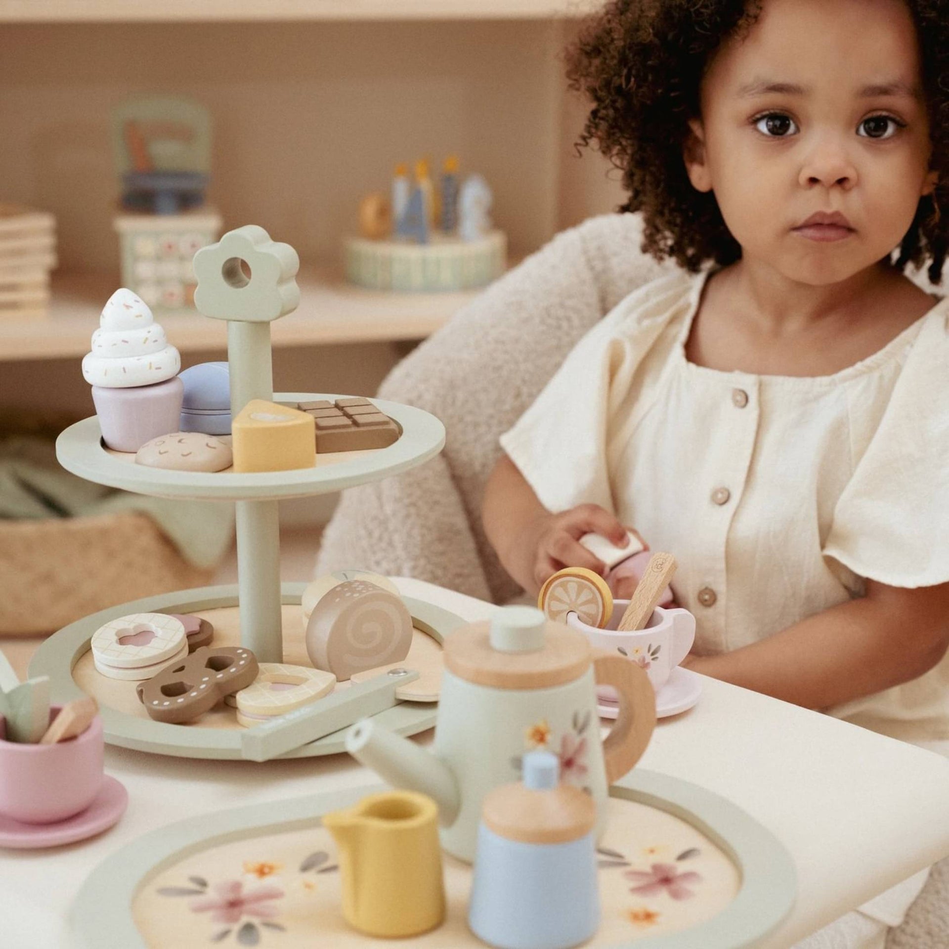 Little Dutch Wooden Cake Stand