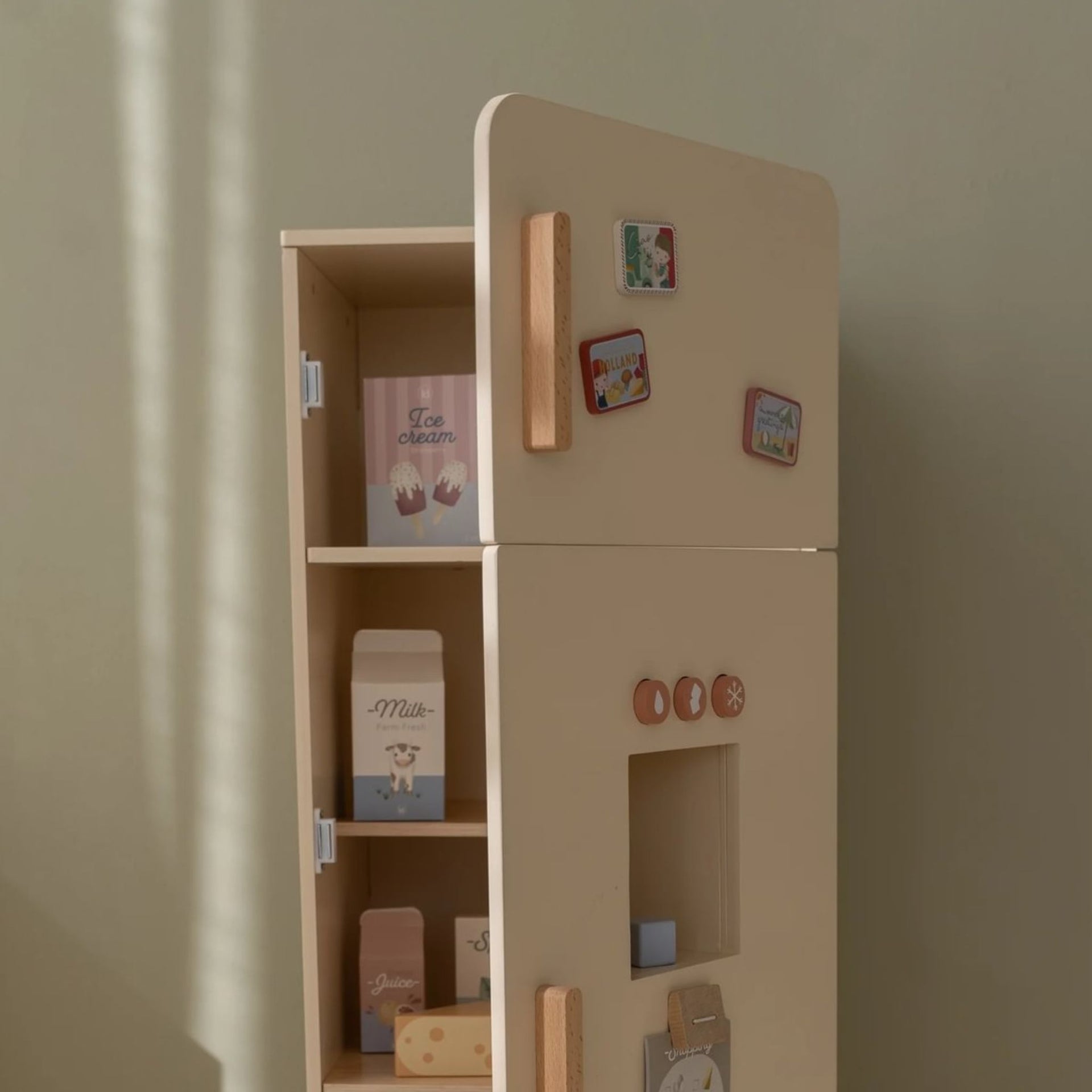 Little Dutch Wooden Fridge