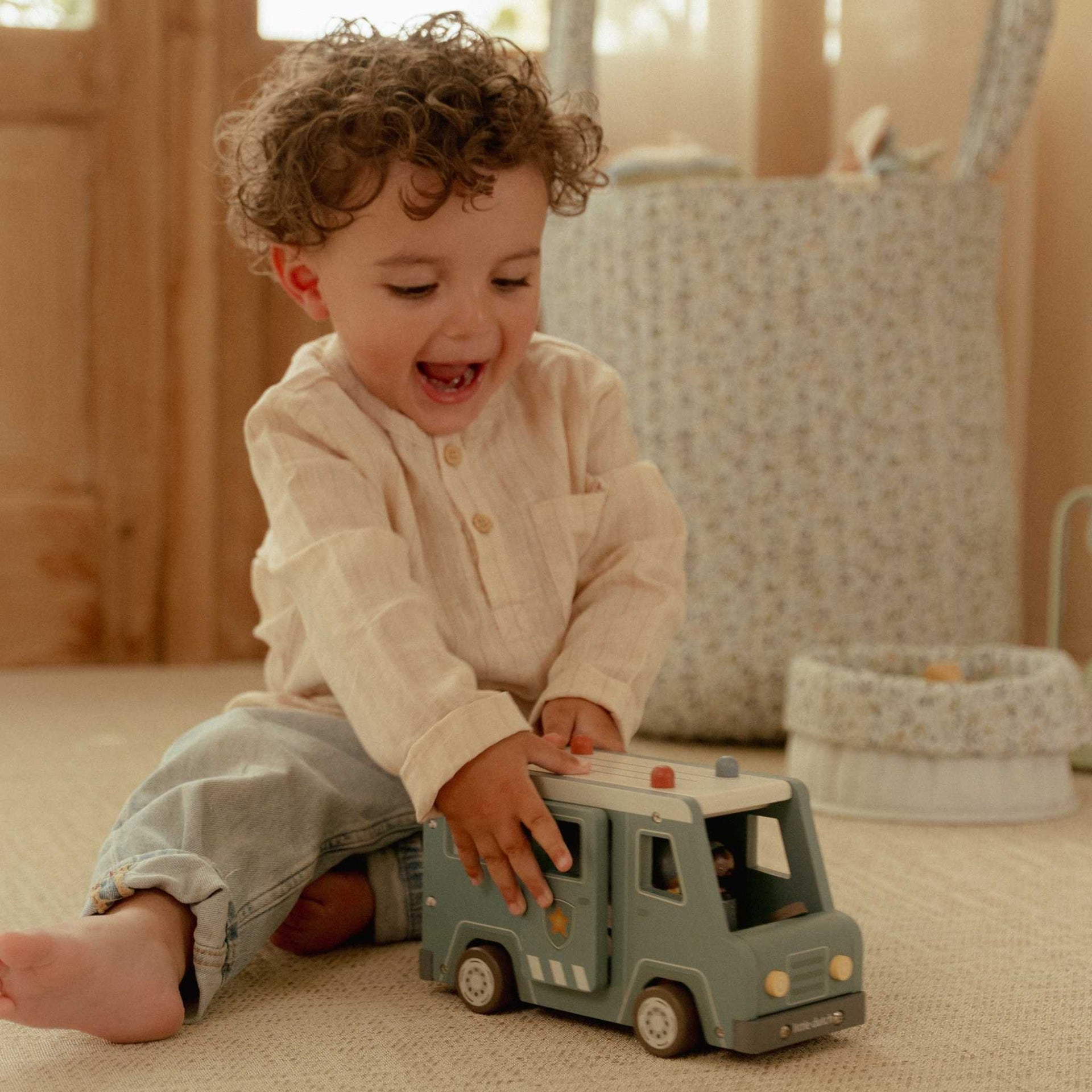 Little Dutch Wooden Police Van Set
