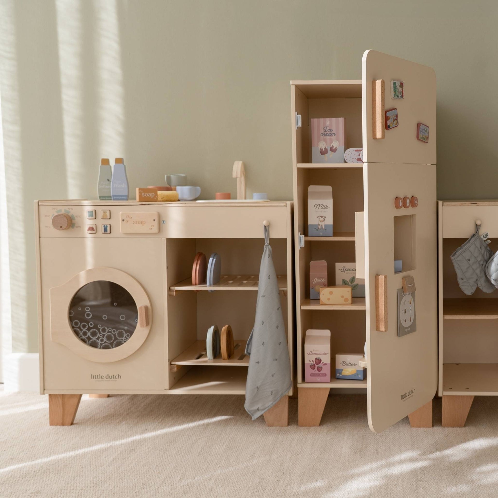 Little Dutch Wooden Washing Machine
