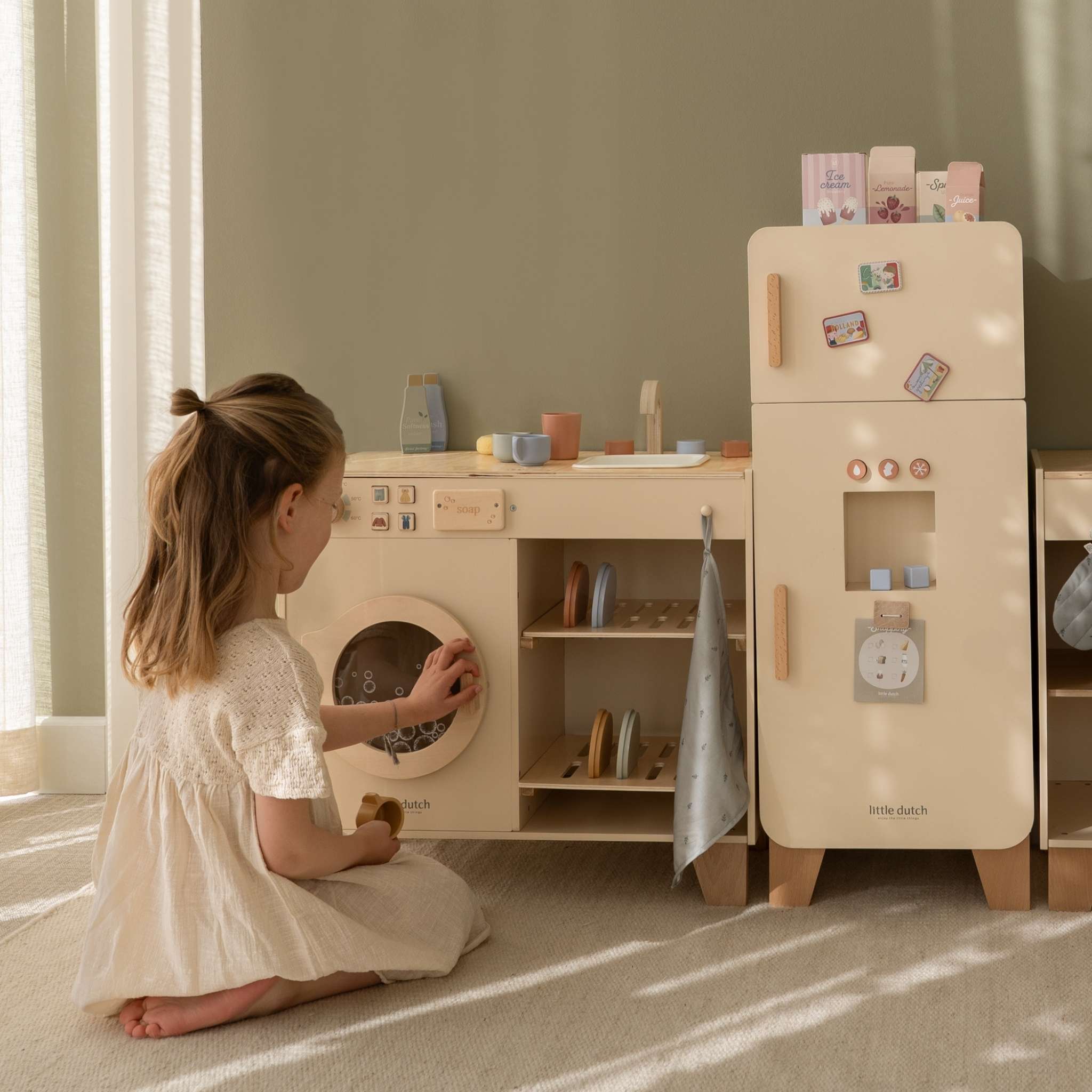 Little Dutch Wooden Washing Machine The Kid Collective – The Kid