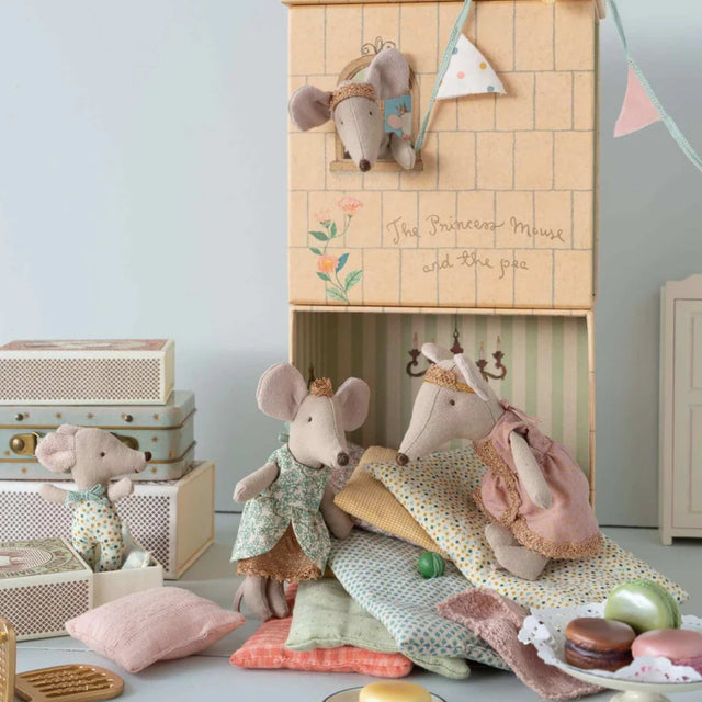 Maileg Big Sister Princess and the Pea Mouse