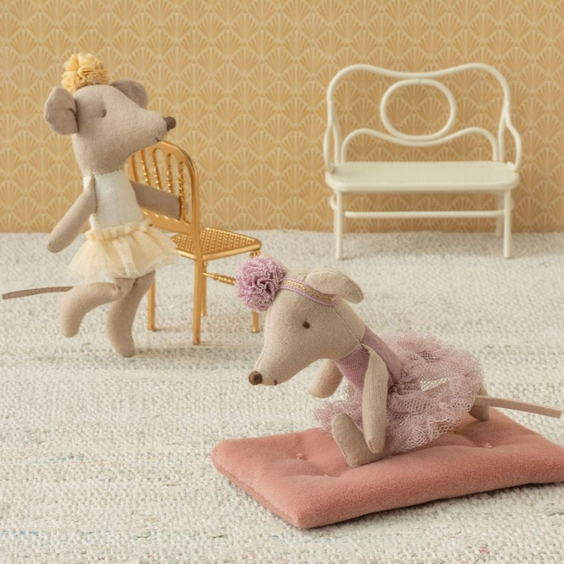 Maileg Little Sister Ballerina Mouse - Off White