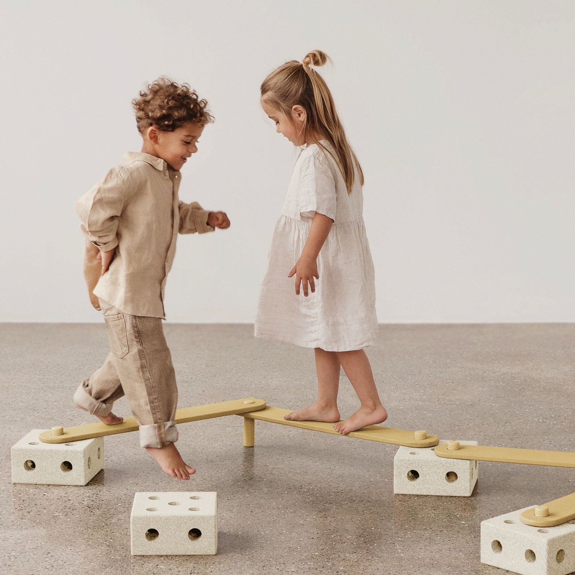 MODU Balance Track - Sand Grey