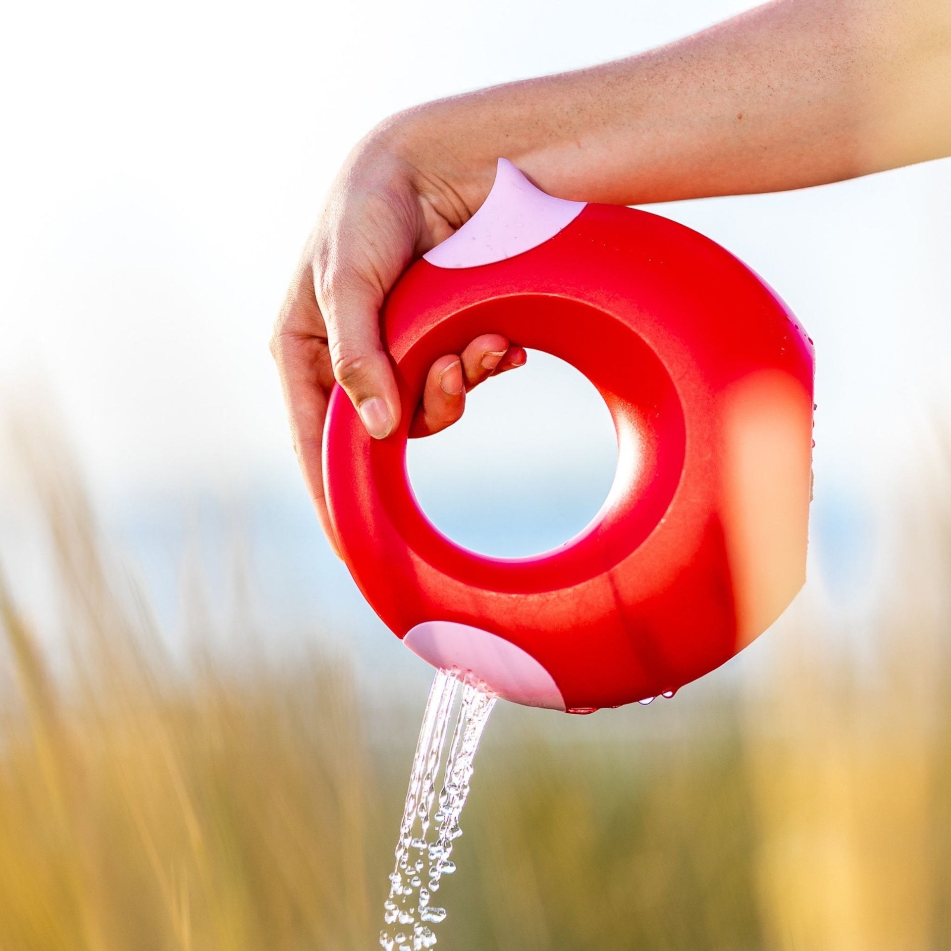 Quut Cana Watering Can Large - Cherry