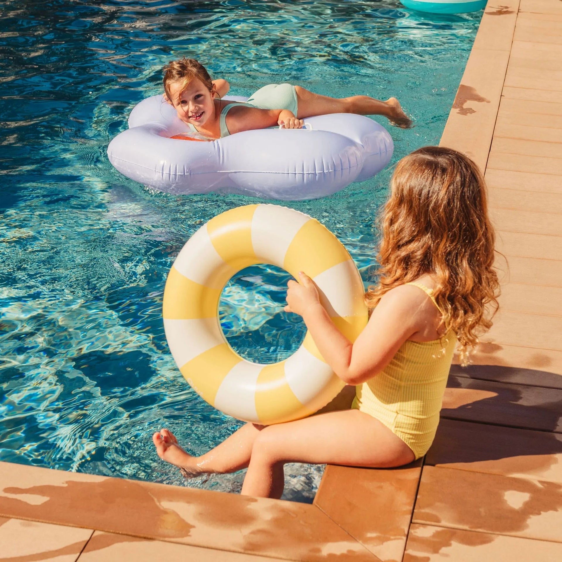 Quut Pool Float - Seashell