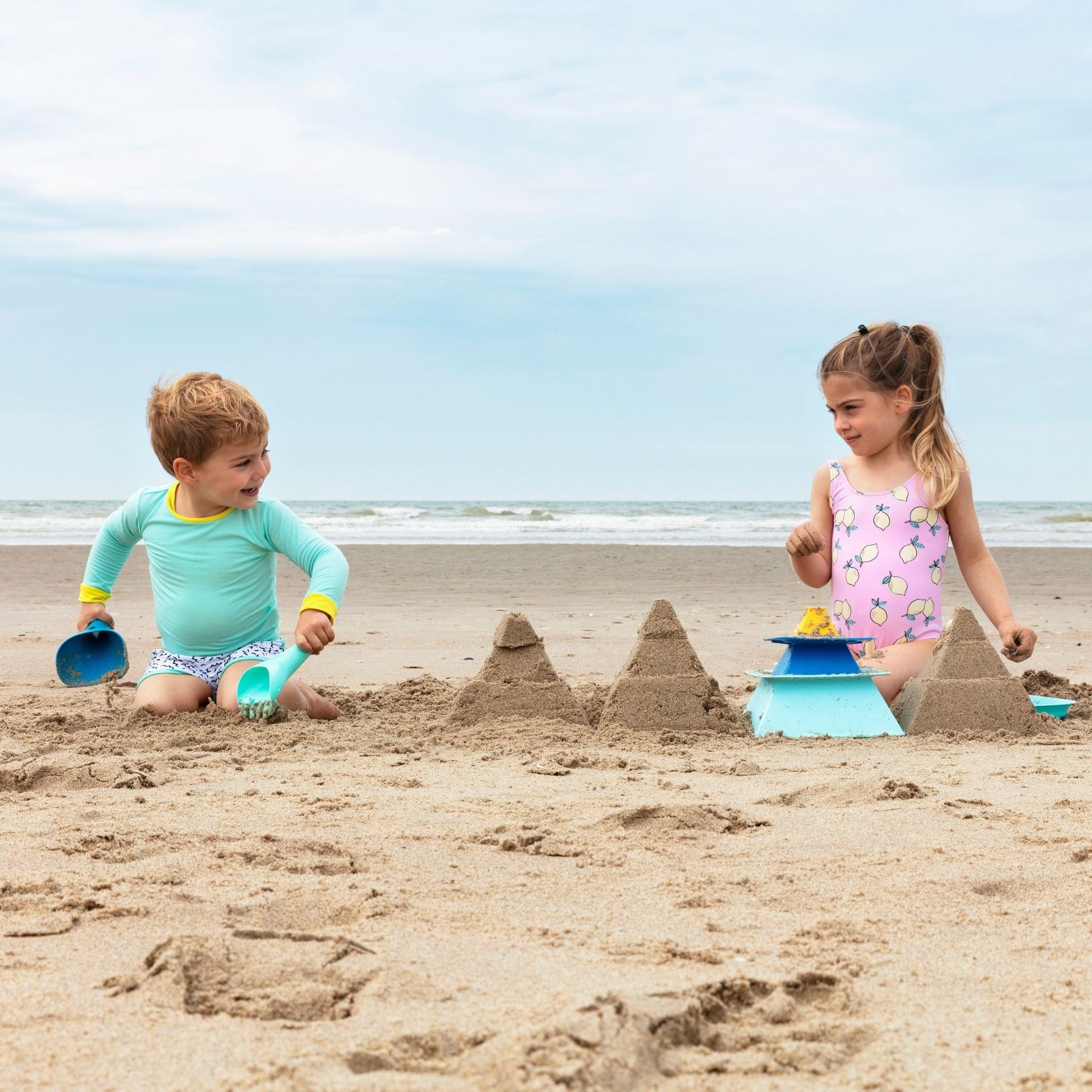 Quut Raki Rake and Spade - Ocean