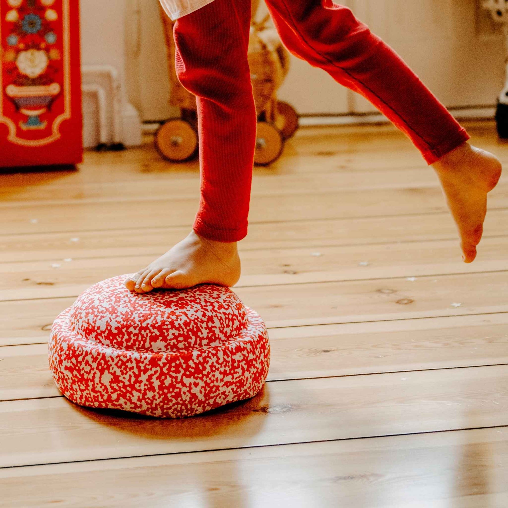 Stapelstein Stepping Stone - Red & Blush