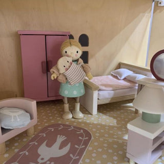 Tender Leaf Dolls House Bedroom Furniture