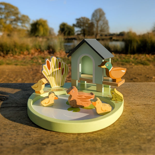 Tender Leaf Pet Set Duck House