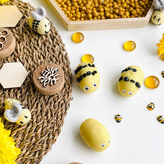 Curiosity Corner Bumble Bee Oak Stamps