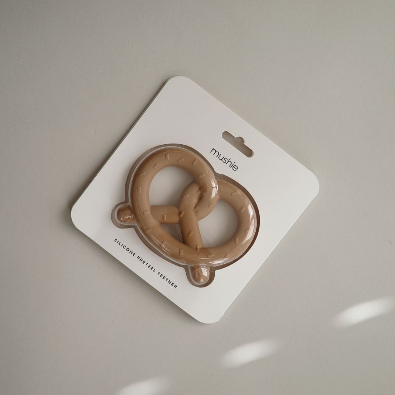Mushie Teether - Pretzel Natural
