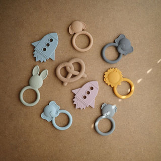 Mushie Teether - Lion Soft Yellow