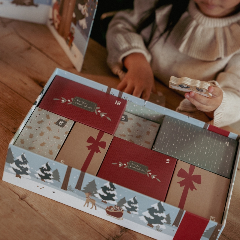 Little Dutch Advent Gift Box