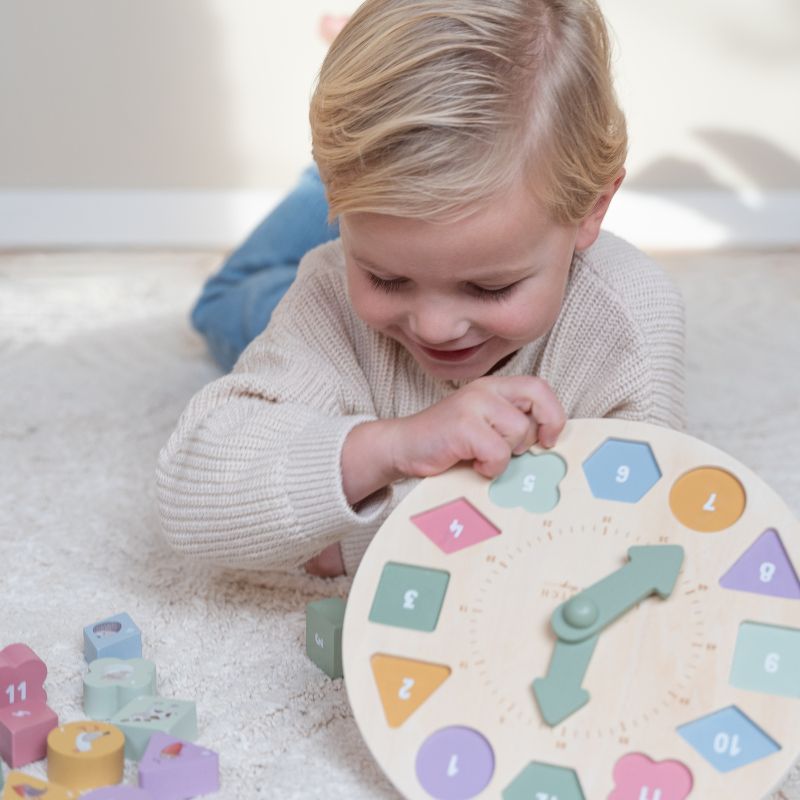 Little Dutch Puzzle Clock