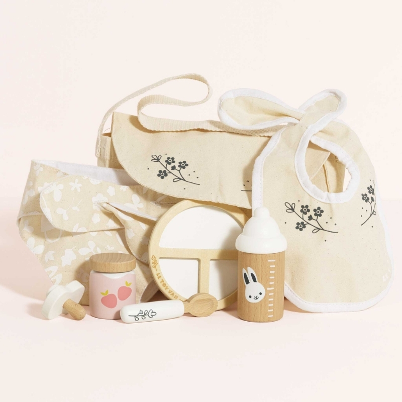 Le Toy Van Doll Nursing Set