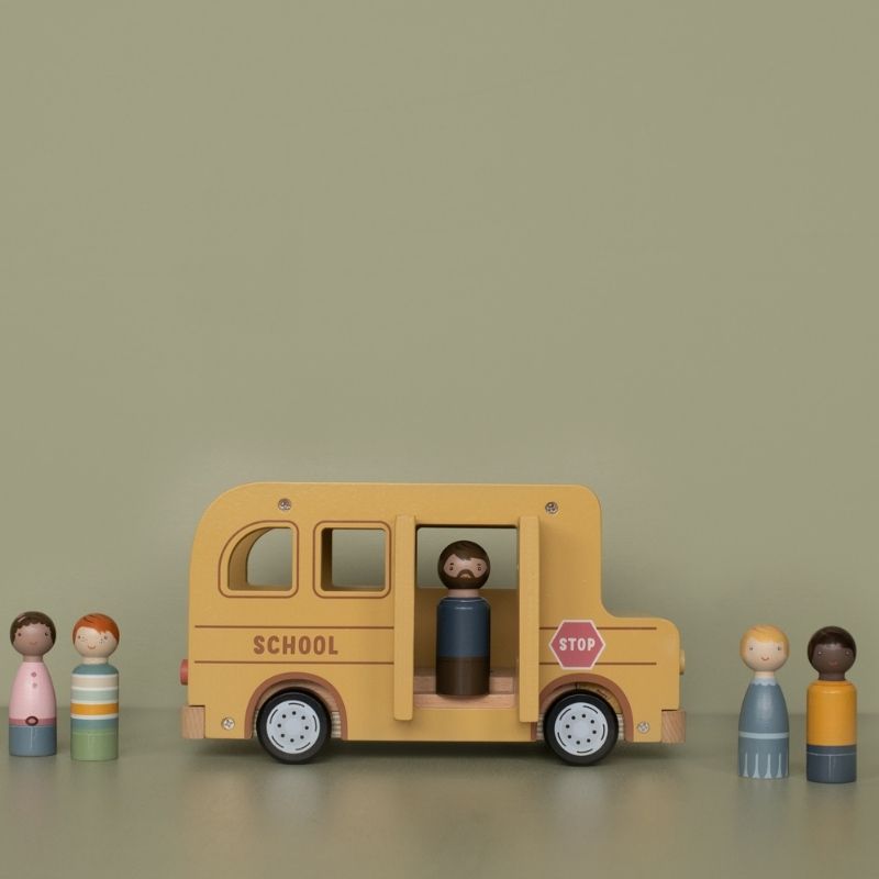 Little Dutch School Bus with Figures