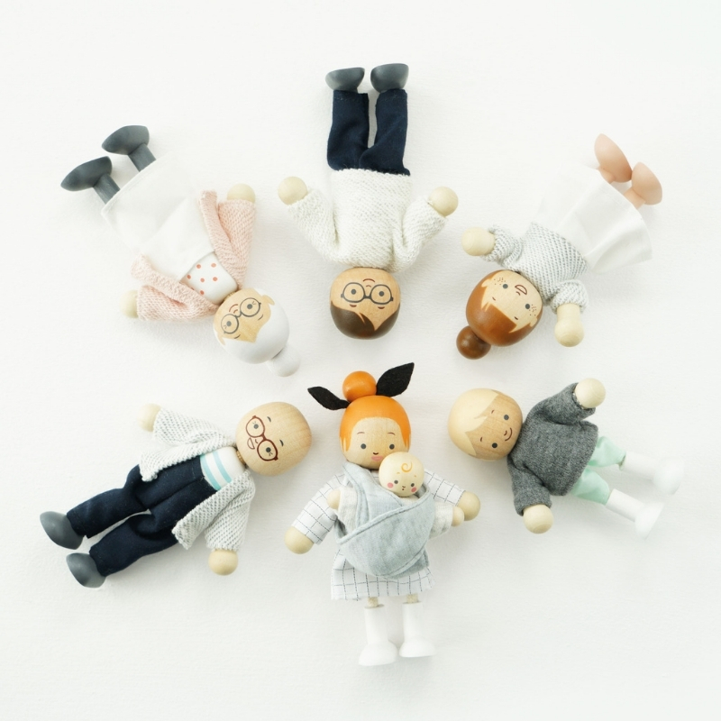 Le Toy Van Doll Family