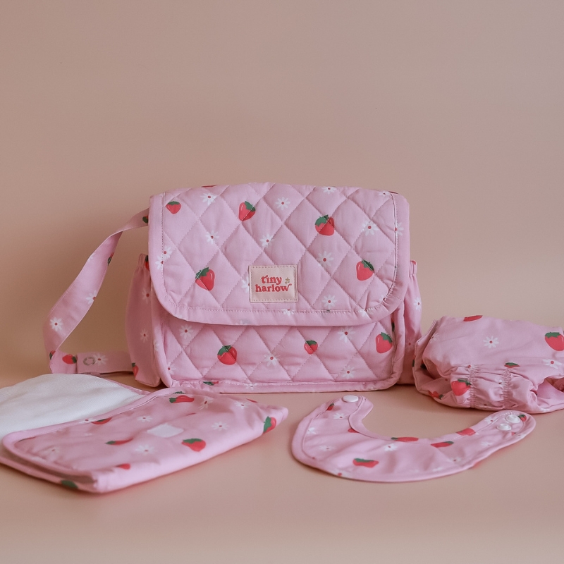 Tiny Harlow Tiny Nurturers Set - Strawberry Picnic